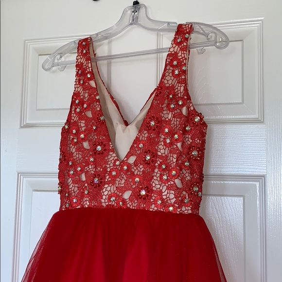 BLUSH red formal dress | WORN ONCE | SIZE 0-2 - Picture 5 of 8